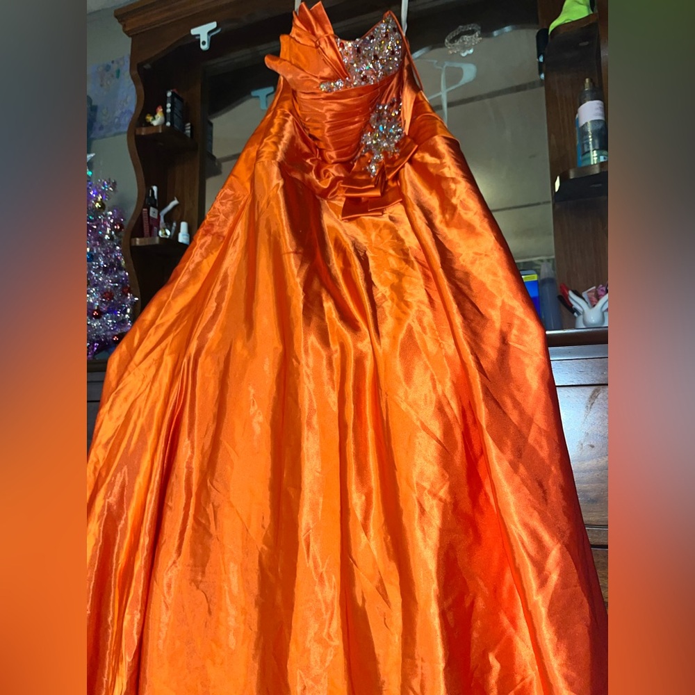Prom dress - Picture 5 of 16